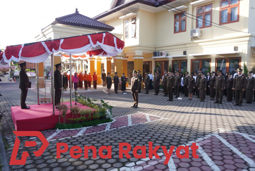 Kejari Banyuwangi Gelar Upacara Puncak Hari Bhakti Adhyaksa Ke-63 