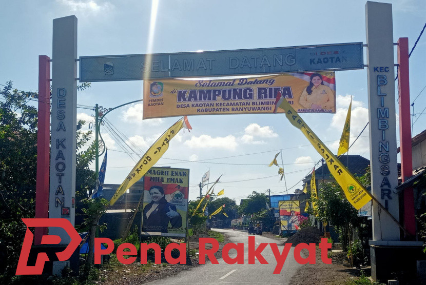 Baner Caleg Kampung Rifa di Gapura Desa Gegerkan Banyuwangi