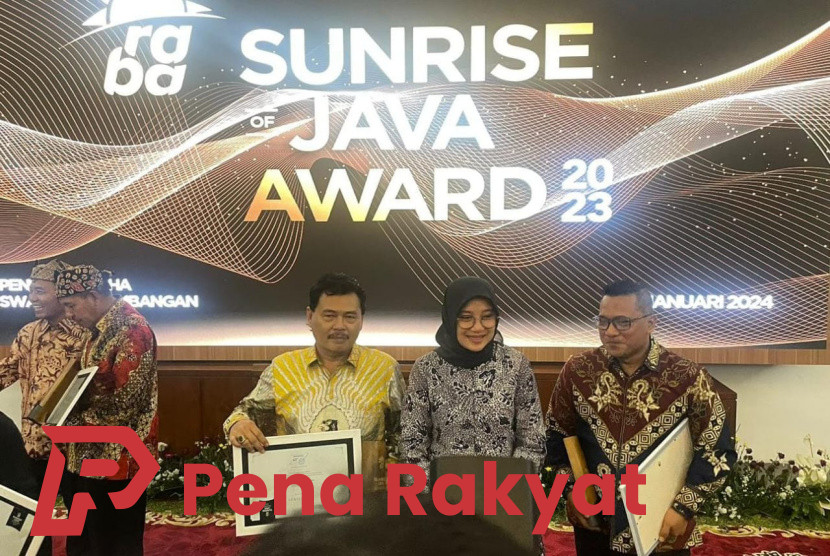 Ruliyono Raih Legislator Peduli Masyarakat Miskin di Sunrise of Java Award 2023