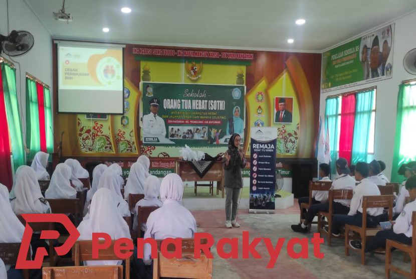 Tim Dulur Sehat PT BSI Edukasi Remaja Pesanggaran Cegah Pernikahan Dini