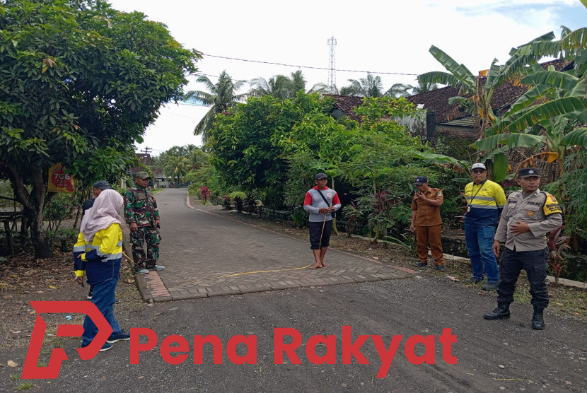 PT BSI Kembali Tebar Manfaat, Program Pavingisasi Disambut Sukacita Warga Ringinagung