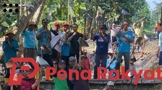 Gotong Royong Bersama HIPPA Bangorejo: Normalisasi Saluran Irigasi demi Kesejahteraan Masyarakat